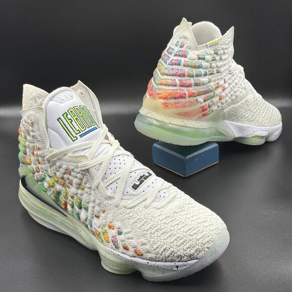 Nike LeBron 17 'Air Command Force' - Picture 5 of 10